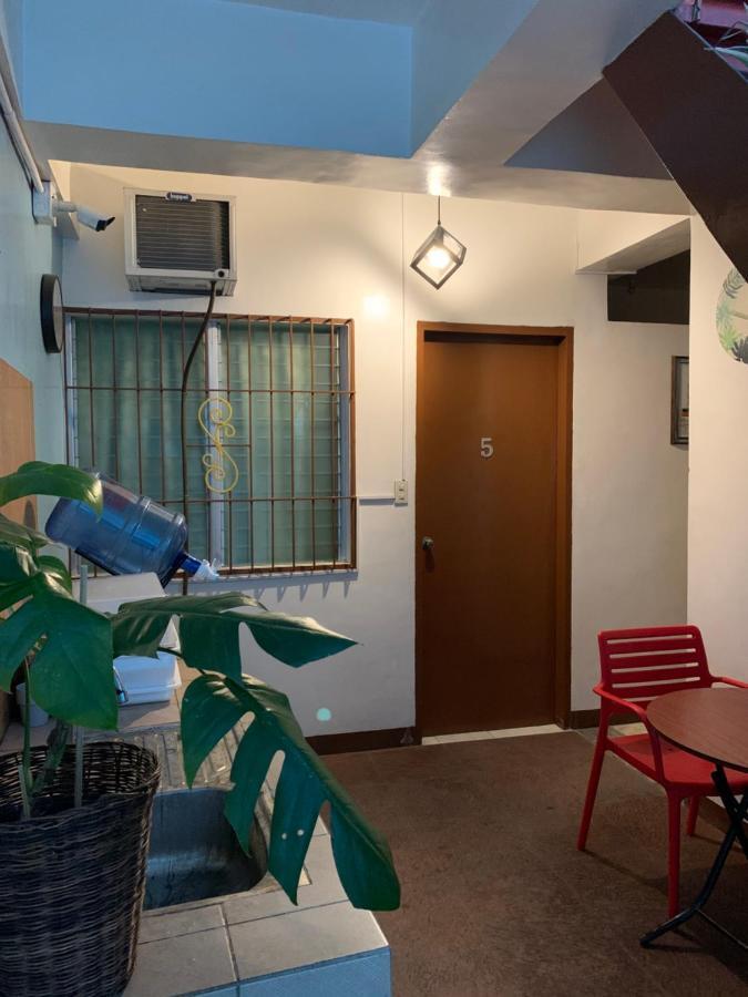 Brielles Travellers Inn Tagbilaran Exterior foto